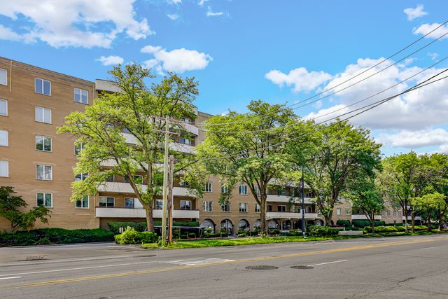 6400 N  Cicero Ave #213, Lincolnwood, IL 60712