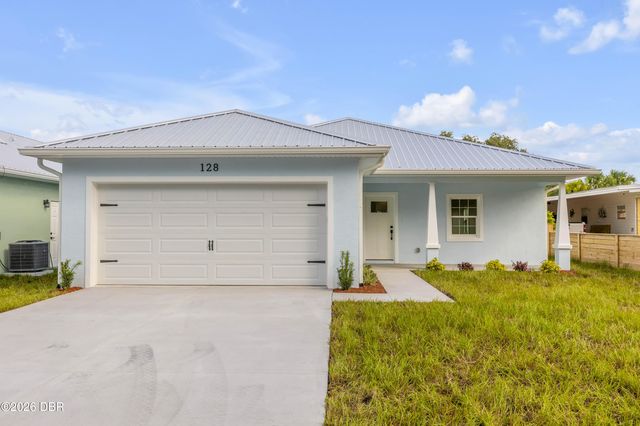 128 Indian Creek Rd, Oak Hill, FL 32759