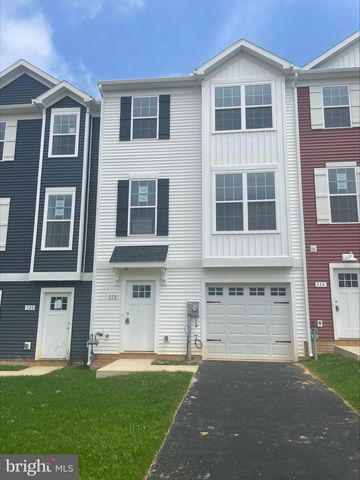 339 Avon Dr #288, Red Lion, PA 17356