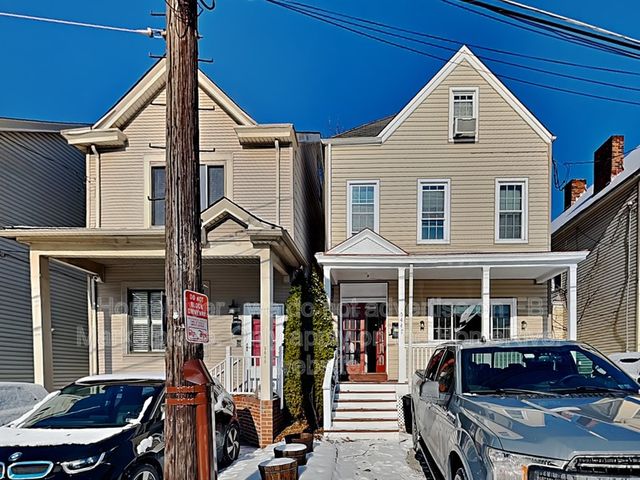 5447 Potter St, Pittsburgh, PA 15232