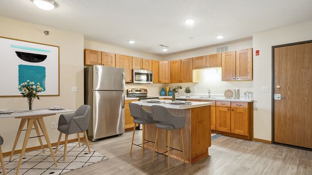 3401 28th Ave  S #3451-210, Grand Forks, ND 58201