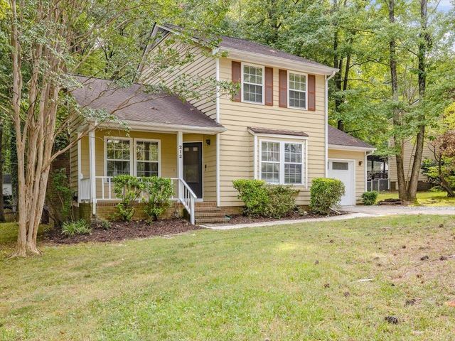 212 Electra Dr, Cary, NC 27513
