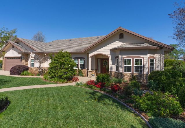 306 California Dr, Sutter Creek, CA 95685