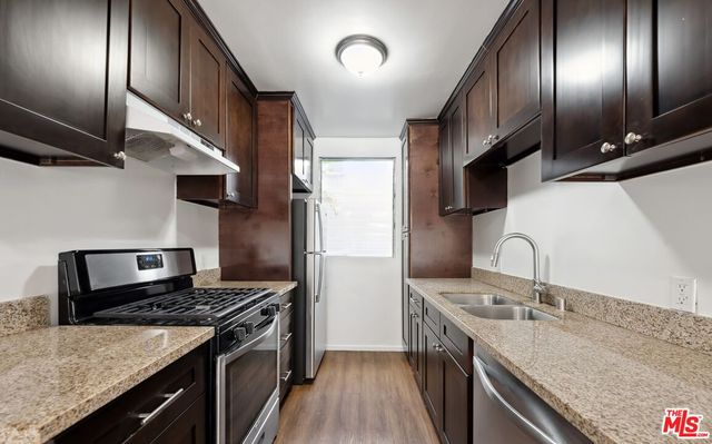 633 N  Hayworth Ave #2, Los Angeles, CA 90048