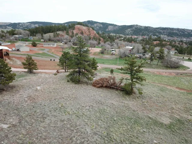 833 N  26th St, Hot Springs, SD 57747