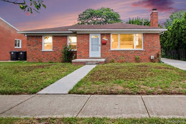 32824 Hees St, Livonia, MI 48150