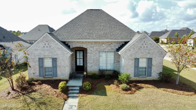 321 Buttonwood, Canton, MS 39046