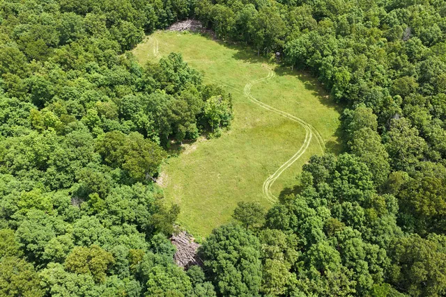 Indian Creek Rd, Edwards, MO 65326