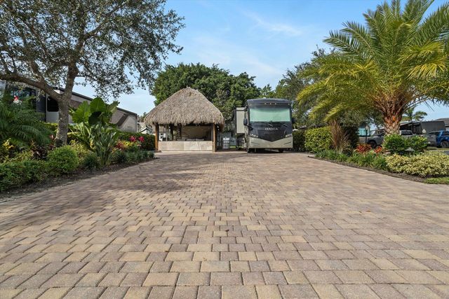 204 N Cortez Drive #204, Pompano Beach, FL 33068
