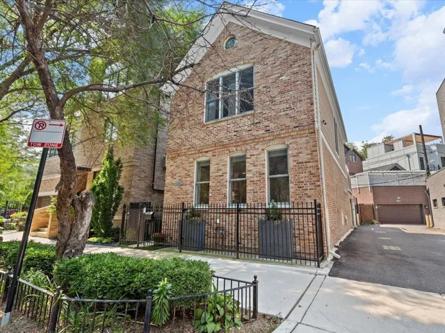 1852 N  Sheffield Ave, Chicago, IL 60614