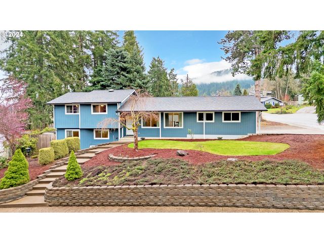 305 S  68th Pl, Springfield, OR 97478
