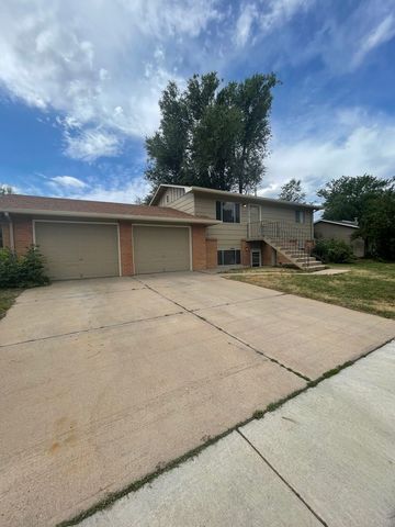 2421 Crabtree Dr, Fort Collins, CO 80521