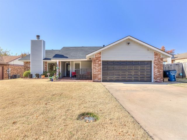 3209 Woodside Dr, Midwest City, OK 73110