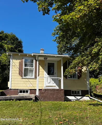 36 Beacon Ave, Pittsfield, MA 01201
