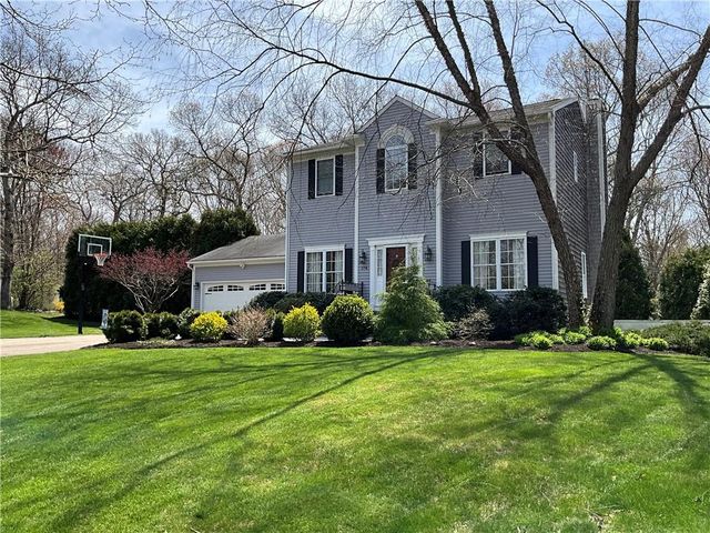279 Orchard Woods Dr, Saunderstown, RI 02874