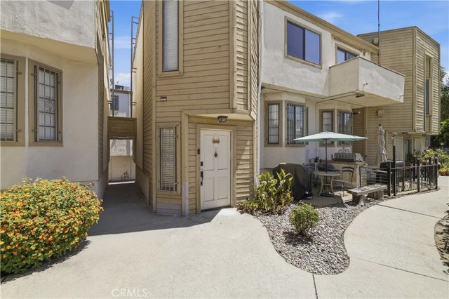 14715 Saticoy St #9, Van Nuys, CA 91405