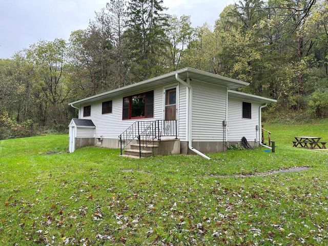 135 North Ridge ROAD, Coon Valley, WI 54623