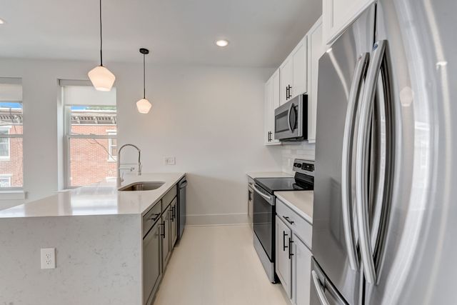2038 N  Front St #305, Philadelphia, PA 19122