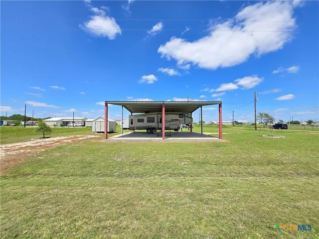 106 W  Red Snapper Dr, Palacios, TX 77465