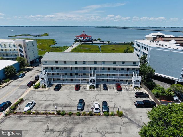 104 56th St #106, Ocean City, MD 21842