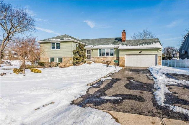 116 Fox Blvd, Massapequa, NY 11758 | Trulia