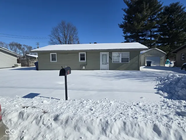 3839 N  26th St, Terre Haute, IN 47805