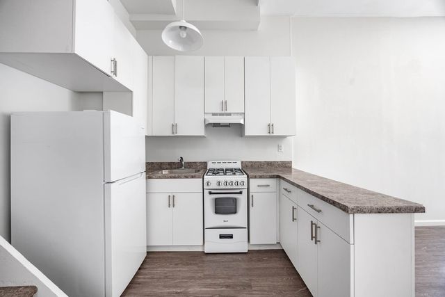 88 Fulton St #607, New York, NY 10038