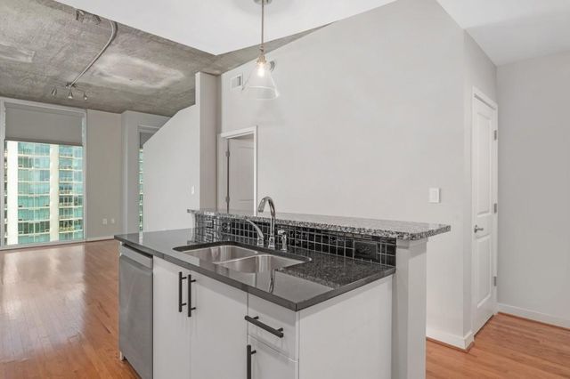 250 Pharr Rd #1602, Atlanta, GA 30305