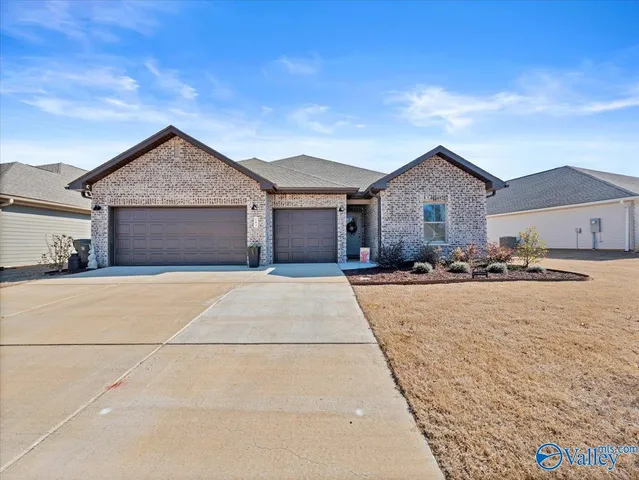 141 Southern Trl, Huntsville, AL 35811