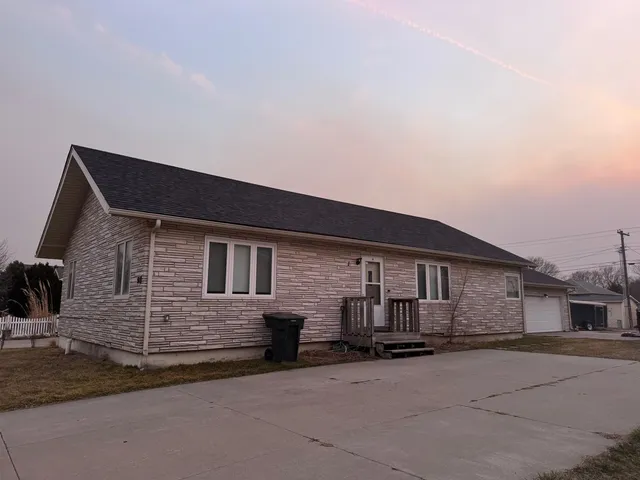918 C Ave, Kearney, NE 68847