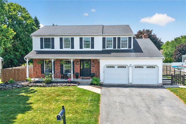 164 Kingsbury Ct, Nazareth, PA 18064
