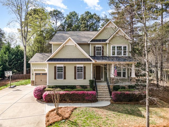 124 Riverwood Rd, Mooresville, NC 28117