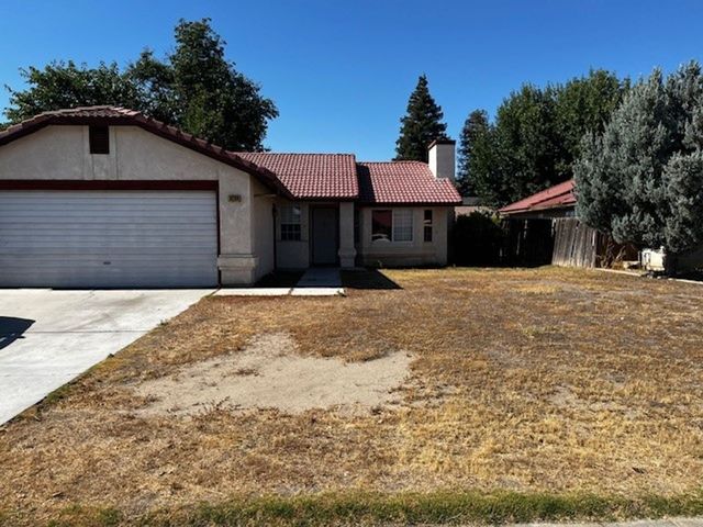 4204 Cyclone Dr, Bakersfield, CA 93313