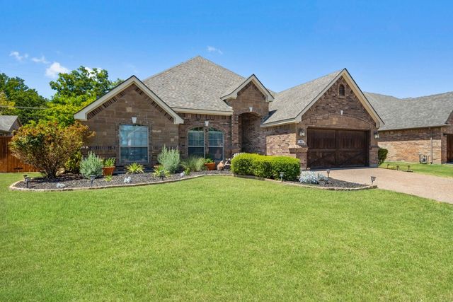 917 Thistle Hill Trl, Weatherford, TX 76087