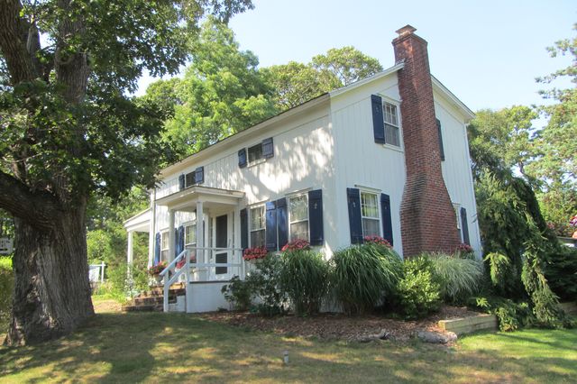 6925 Nassau Point Rd, Cutchogue, NY 11935