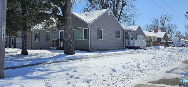 320 11th St SW, Pipestone, MN 56164