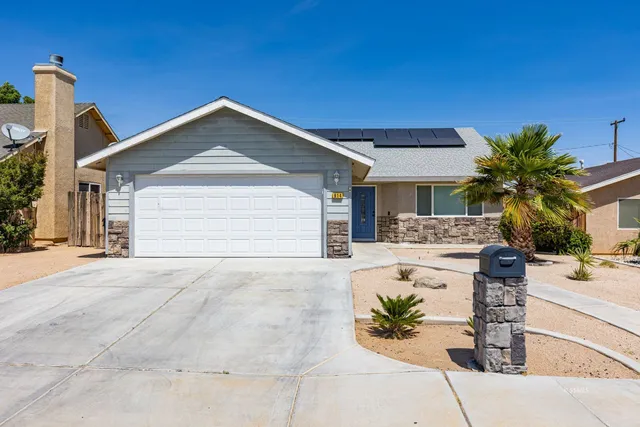 914 W  Dolphin Ave, Ridgecrest, CA 93555