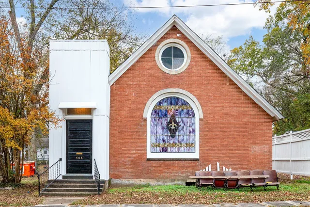 406 E  Church St, Morrilton, AR 72110