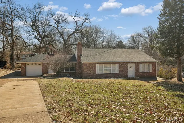 332 Argent Ave, Saint Louis, MO 63135