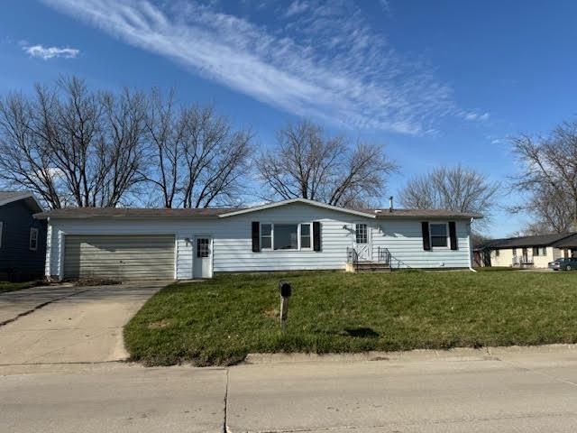 1200 3rd St NW, Independence, IA 50644