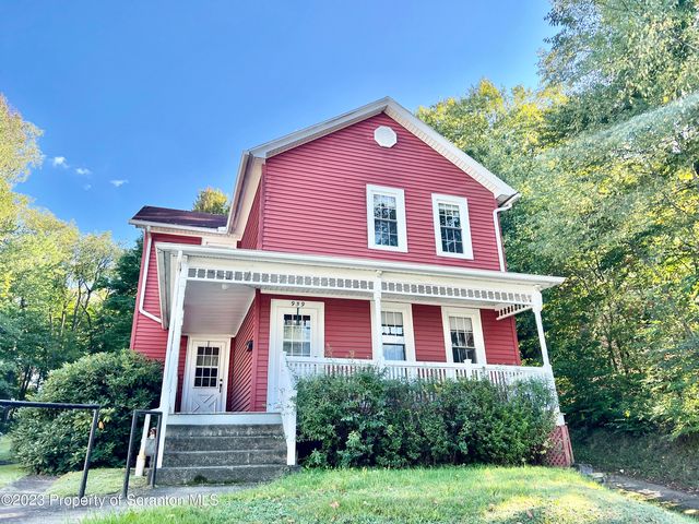 959 Constitution Ave, Jessup, PA 18434