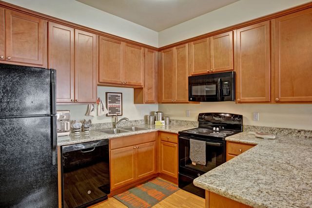 895 Riverside Dr #C232, Wenatchee, WA 98801