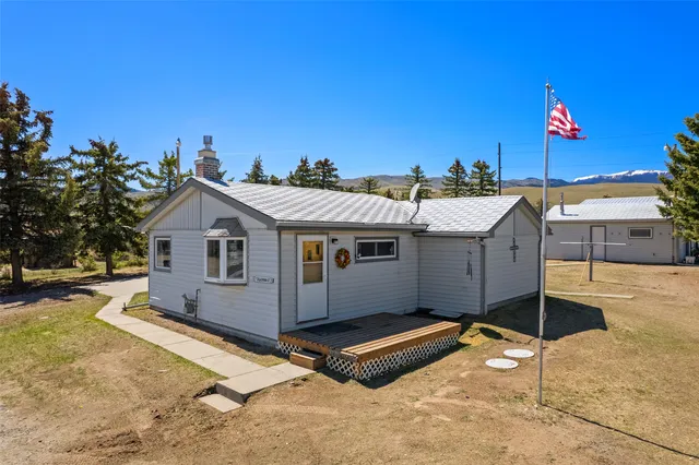2 Blackman St, Silver Star, MT 59751