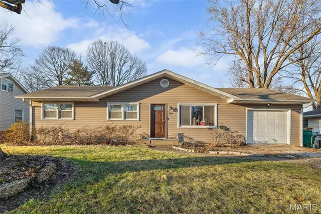 110 Famous Ave, O'Fallon, IL 62269