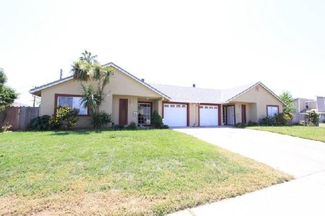 7700-7702 Loucreta Dr, Sacramento, CA 95828