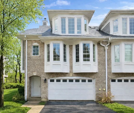 1016 N  Glenview Ct, Palatine, IL 60067