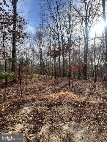 Kings Ct, Montross, VA 22520