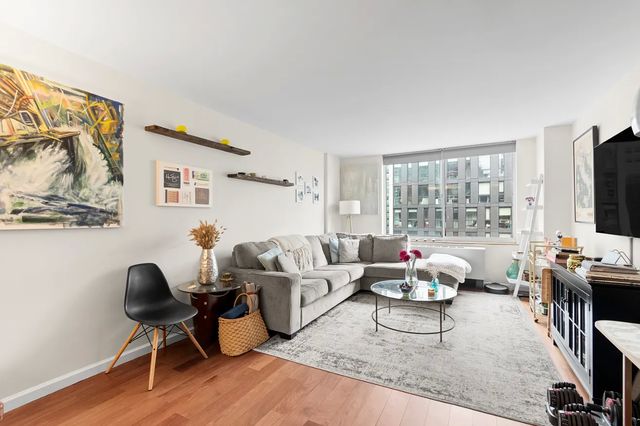 275 Greenwich St #9DS, New York, NY 10007