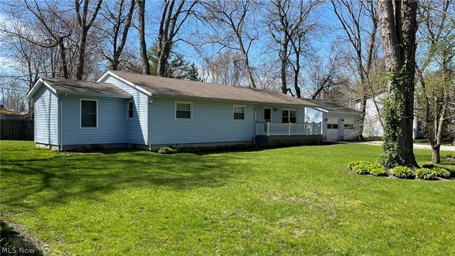 1488 Lake View Ave, Madison, OH 44057