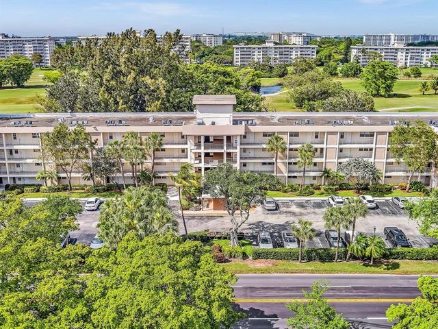 3051 S Palm Aire Dr #202, Pompano Beach, FL 33069